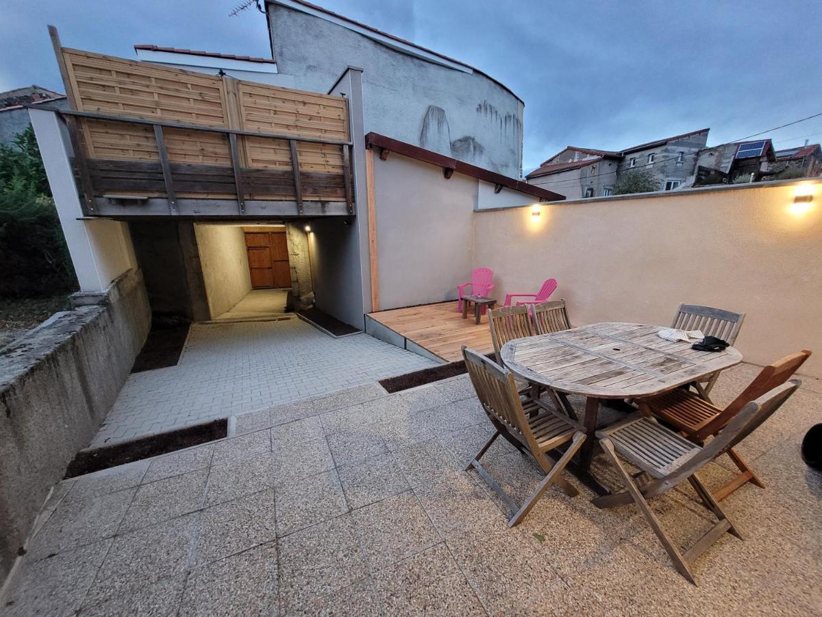 Saint-Sandoux Les Maisons Bareyre - Grandes Maisons Avec Terrasse מראה חיצוני תמונה
